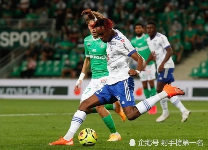  斯特拉斯堡门将开挂，扑点助球队守平强敌  