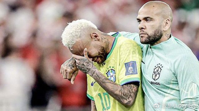  佛罗伦萨门将神勇发挥，多次扑救力保城门不失