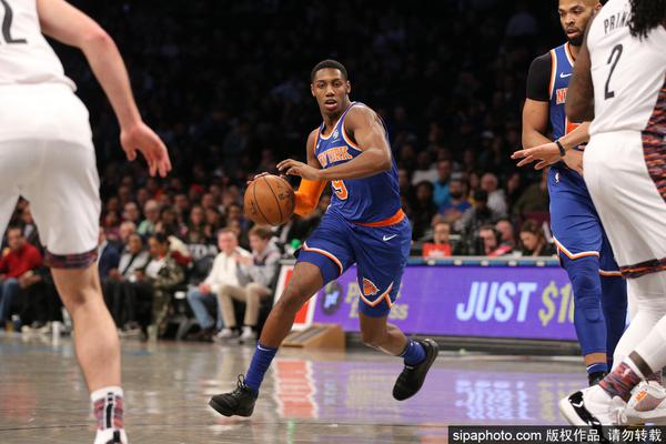  布伦森关键罚球尼克斯险胜活塞保留附加赛机会