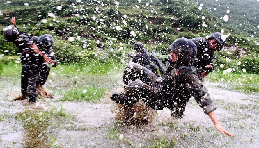  格勒诺布尔逼平强敌展现顽强斗志